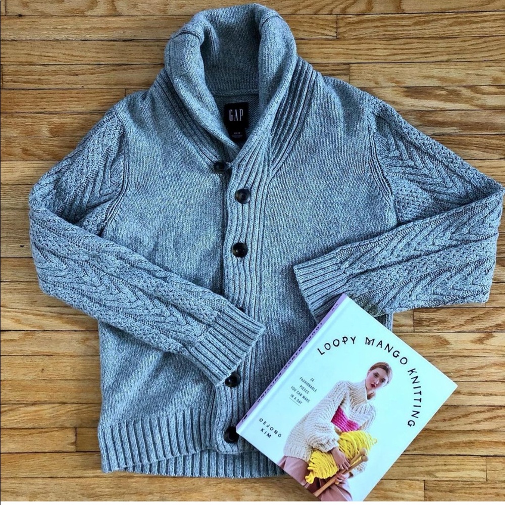 gap sweater